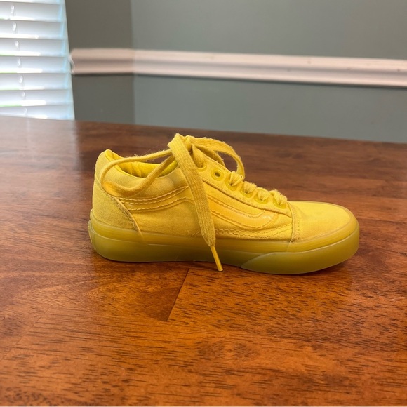 Vans Old Skool yellow monochromatic sneaker shoe size 11 toddler kid - Picture 2 of 9